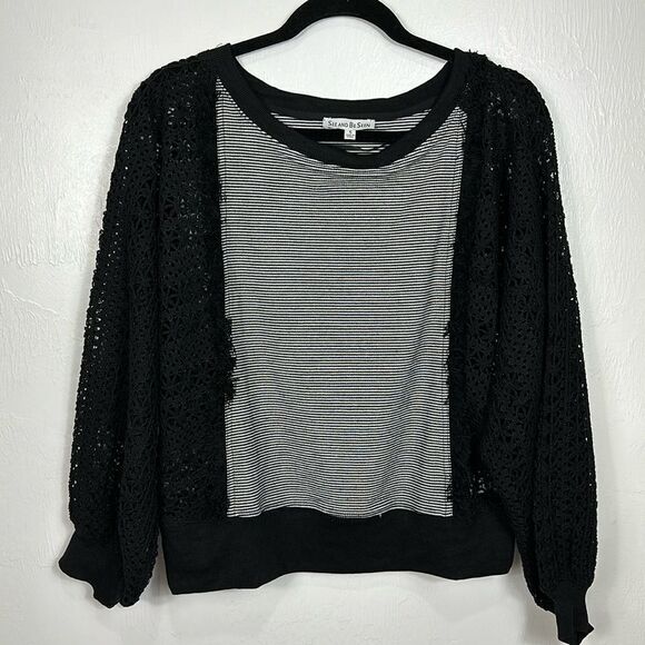 See And Be Seen Round Neck Striped Top With Crochet Sleeves Size S - Picture 1 of 9